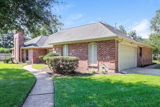 928 Victoria Dr in Richmond, TX - Building Photo - Building Photo