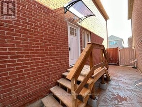 16 Napoleon Cres in Brampton, ON - Building Photo - Building Photo