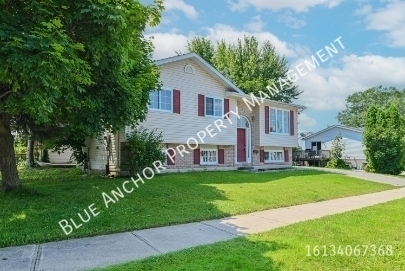 22 Faraday Gardens in Belleville, ON - Building Photo