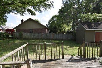 6075 N Shallowhill Dr in Memphis, TN - Building Photo - Building Photo