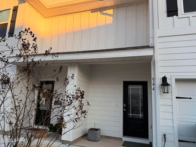 property at 544 Melrose Wy