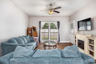 10664 Florida Blvd in Walker, LA - Building Photo - Building Photo
