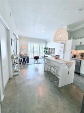 133 NE 2nd Ave, Unit 2009 in Miami, FL - Building Photo - Building Photo