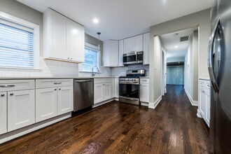 3822 N Kenneth Ave-Unit -2 in Chicago, IL - Building Photo - Building Photo