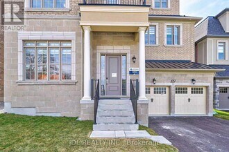 133 Hillsview Dr in Richmond Hill, ON - Building Photo - Building Photo