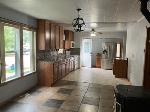 900 E 7th Ave in Mitchell, SD - Building Photo - Building Photo