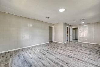 5962 Willow Glen Dr in Houston, TX - Building Photo - Building Photo