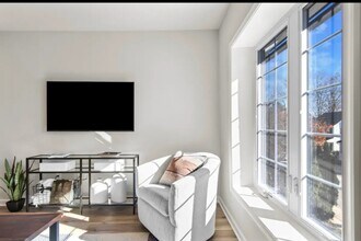 215 E Linden St, Unit Unit 4 in Kennett Square, PA - Building Photo - Building Photo
