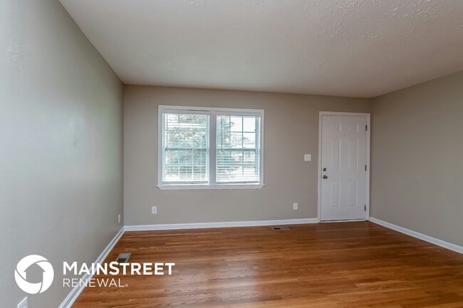 6394 Waikiki Way in Forest Park, GA - Building Photo - Building Photo