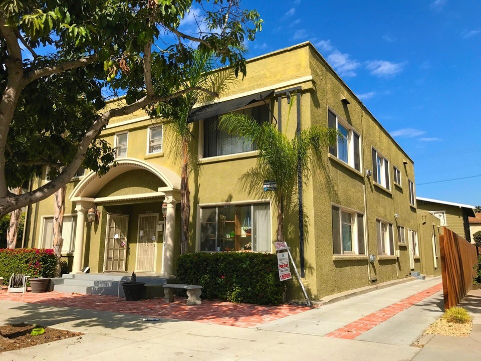 1251 E 1st St in Long Beach, CA - Building Photo