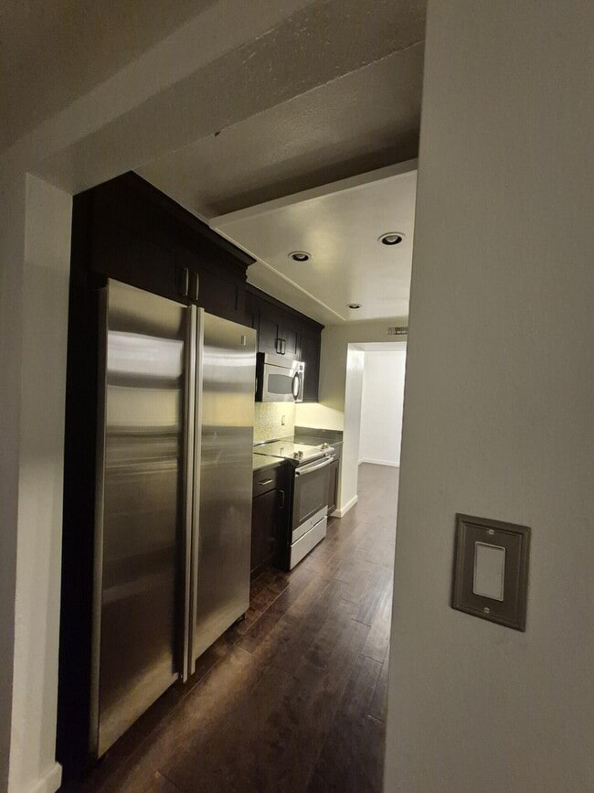 600 W 9th St in Los Angeles, CA - Foto de edificio - Building Photo