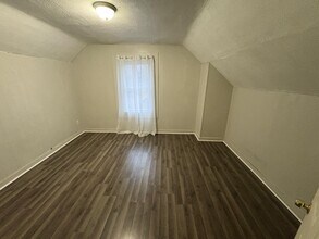 526 Paine Ave in Toledo, OH - Building Photo - Building Photo