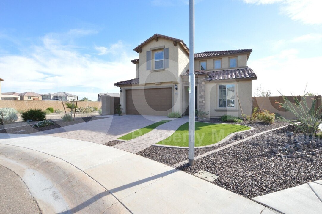 9677 W Fallen Leaf Ln in Peoria, AZ - Building Photo
