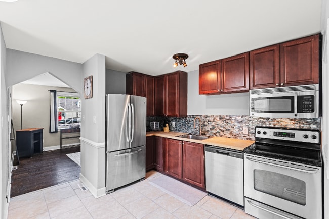 206 E 37th St in Richmond, VA - Building Photo - Building Photo