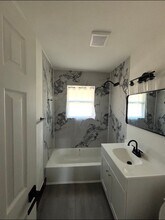 7213 Moline St in Houston, TX - Building Photo - Building Photo