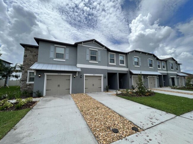 14552 Easy Goer St in Sun City Center, FL - Building Photo - Building Photo
