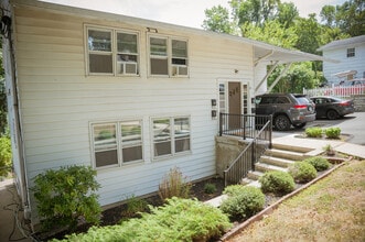 21 Hillside Ave in New Haven, CT - Building Photo - Building Photo