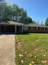 451 S Thomas St in Tupelo, MS - Building Photo - Building Photo