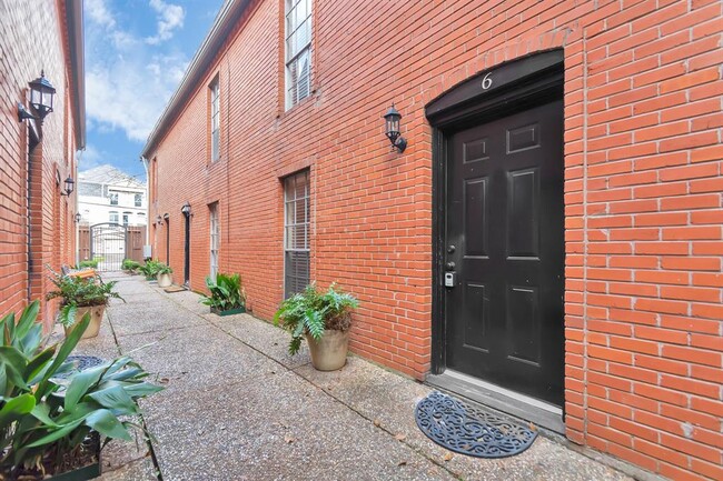 2225 Mimosa Dr in Houston, TX - Building Photo - Building Photo