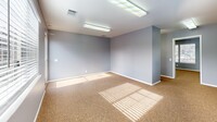 3402 Bechelli Ln E in Redding, CA - Building Photo - Building Photo