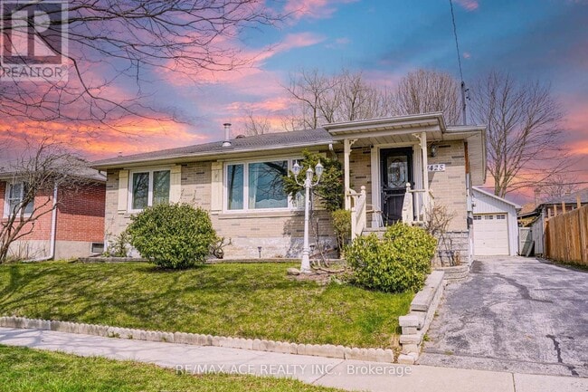 property at 1425 Lakefield St