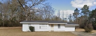5063 W 4th St in Hattiesburg, MS - Building Photo