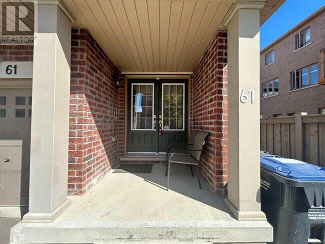 61 New Pines Trail in Brampton, ON - Building Photo - Building Photo