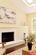 3588 Mandeville Canyon Rd in Los Angeles, CA - Building Photo - Building Photo