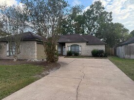 15111 Paso Real Dr in Houston, TX - Building Photo