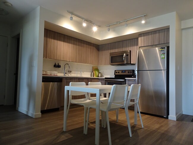 883-P883 Academy Way in Kelowna, BC - Building Photo - Building Photo