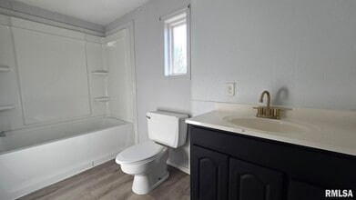 34 Cahokia Dr in Pawnee, IL - Building Photo - Building Photo