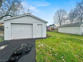 1553 Bancroft Ave, Unit 0212 in Youngstown, OH - Building Photo - Building Photo