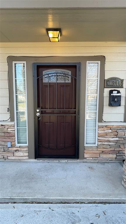 7816 Comal St photo'