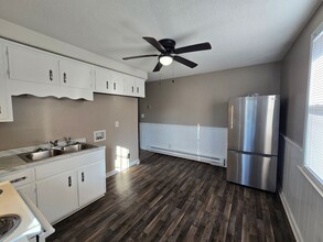 108 Tandy Dr-Unit -767ecd65-4333-11ed-8299-066056562d17 in Clarksville, TN - Foto de edificio - Building Photo
