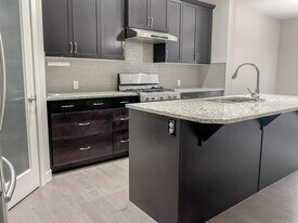 19 Nolanfield Cres NW in Calgary, AB - Building Photo