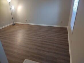 210 W 17th St, Unit 2BR-TH in Cookeville, TN - Foto de edificio - Building Photo