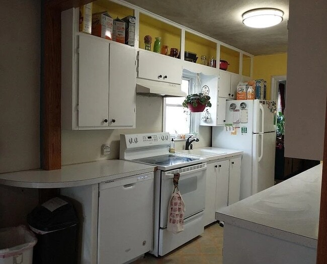property at 1425 Douglas Ave