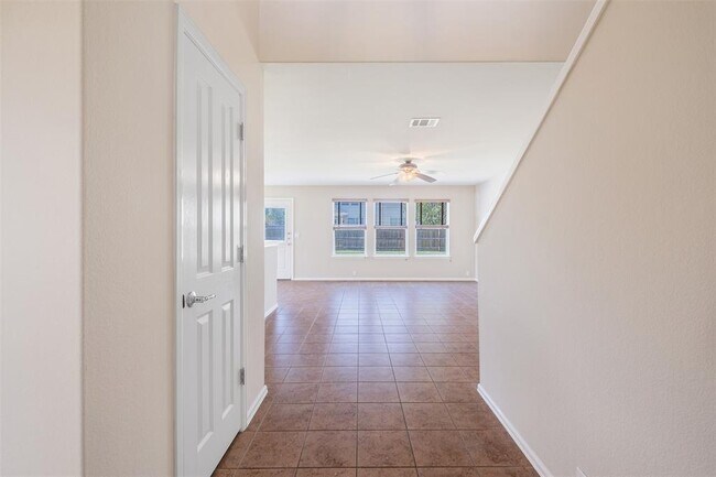 620 Kingfisher Ln in Leander, TX - Building Photo - Building Photo