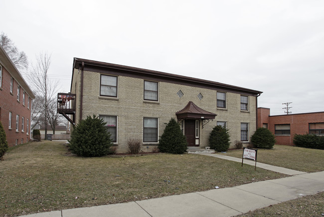 5619 W Lincoln Ave in West Allis, WI - Building Photo - Building Photo