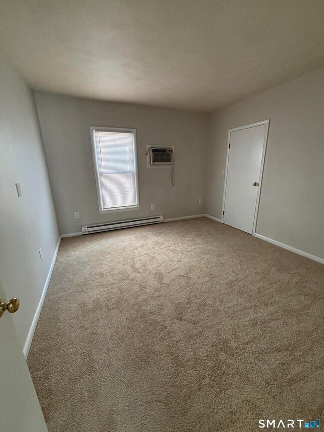 37 Wakefield Ct in New Britain, CT - Building Photo - Building Photo