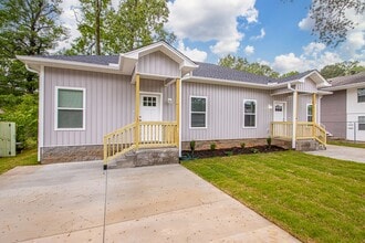 5703 Valley Dr in Little Rock, AR - Building Photo - Building Photo