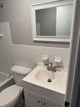 Freelander in Cleveland, OH - Foto de edificio - Building Photo