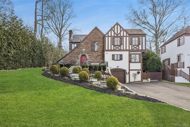 property at 44 Old Ox Rd