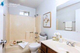 553 W Rio Salado Pkwy, Unit 202 in Mesa, AZ - Building Photo - Building Photo