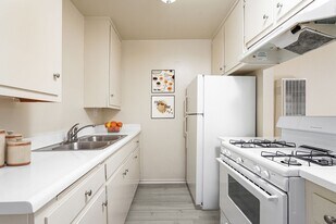 530 N Wilson Ave, Unit 1 in Pasadena, CA - Building Photo