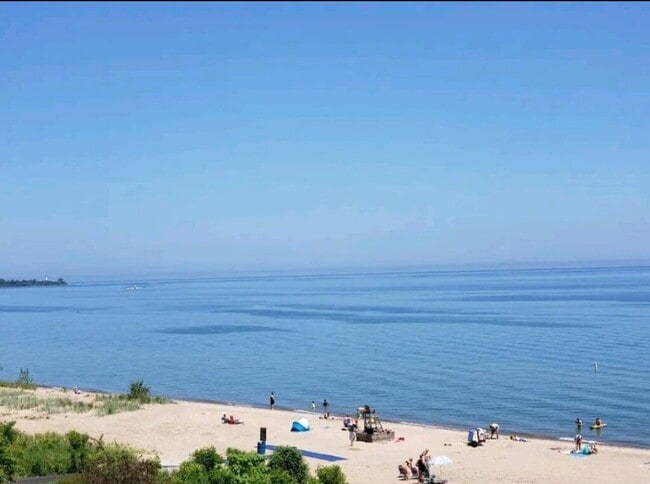 property at 1614 Michigan Blvd