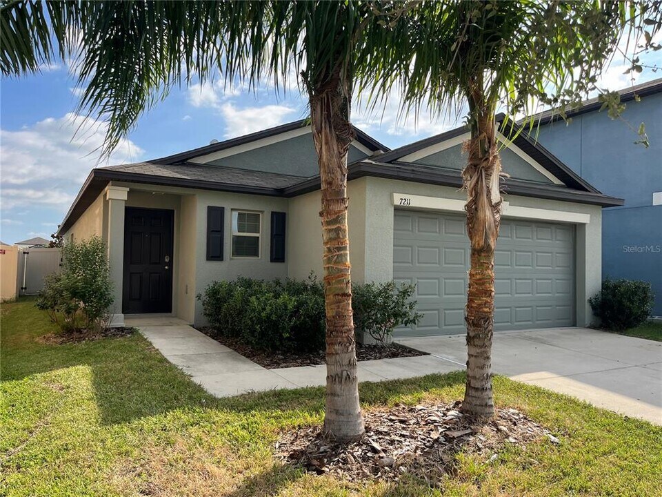 7211 Ozello Trail Ave in Sun City Center, FL - Building Photo
