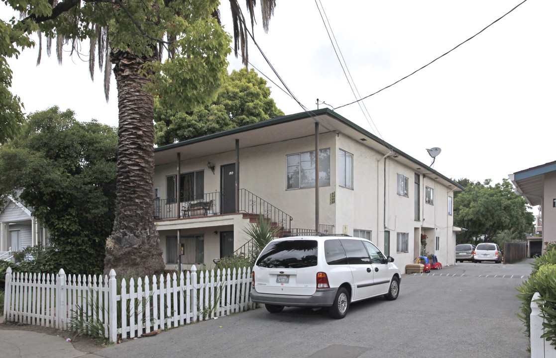 192-198 Redwood Ave in Redwood City, CA - Building Photo