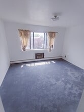 12912 Kew Gardens Rd, Unit #3 in Jamaica, NY - Foto de edificio - Building Photo