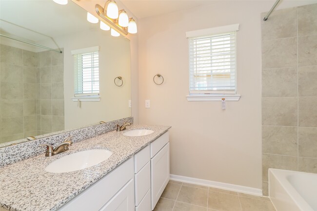 9845 Crescent Cove Dr